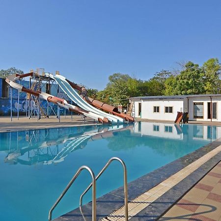 Oyo Midway Park Resort Atgaon Eksteriør billede