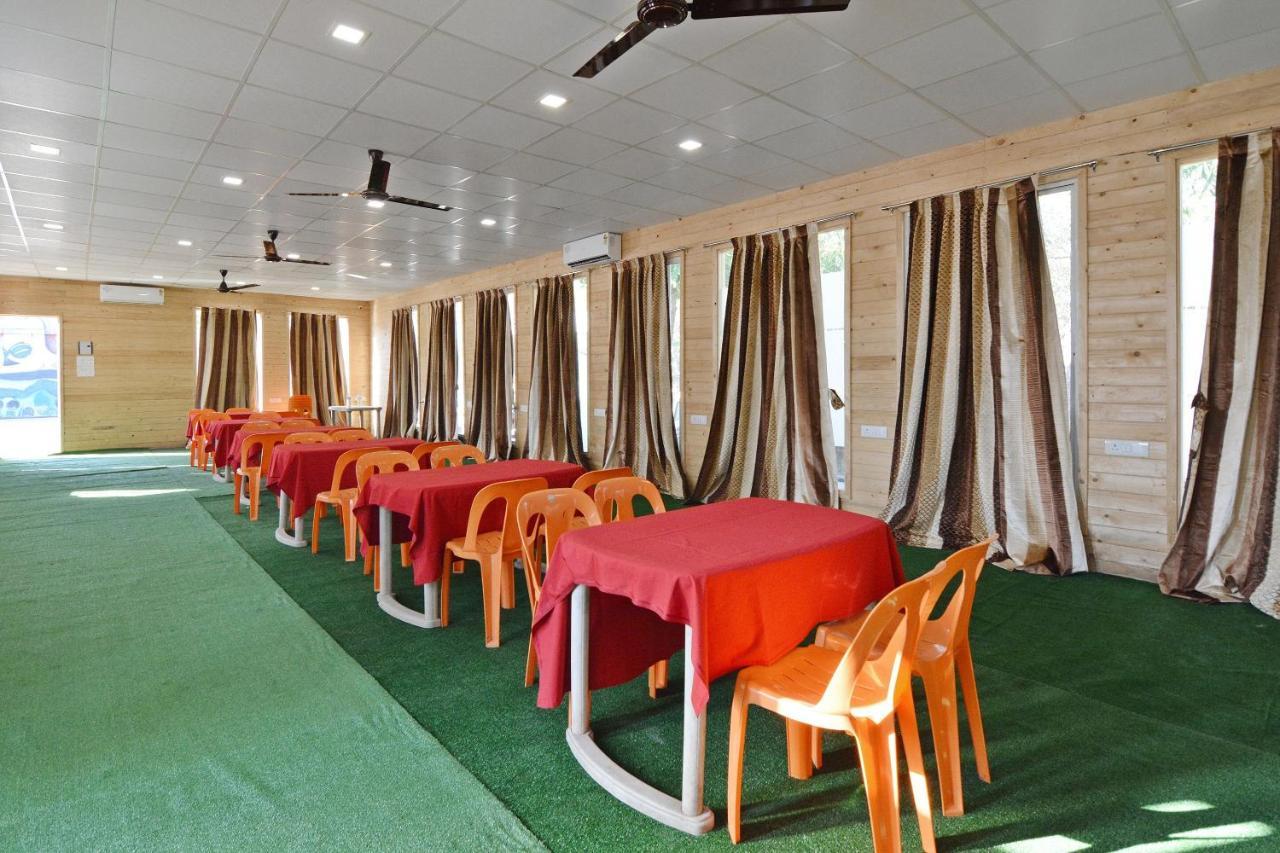 Oyo Midway Park Resort Atgaon Eksteriør billede