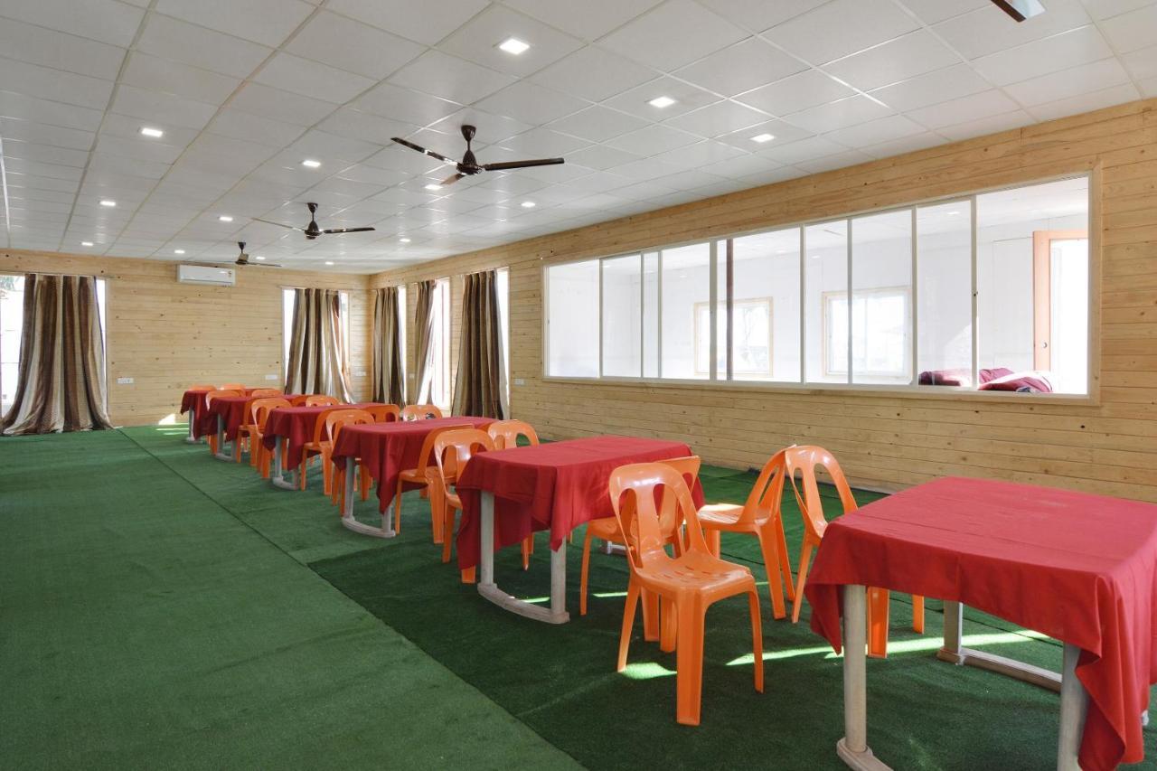 Oyo Midway Park Resort Atgaon Eksteriør billede