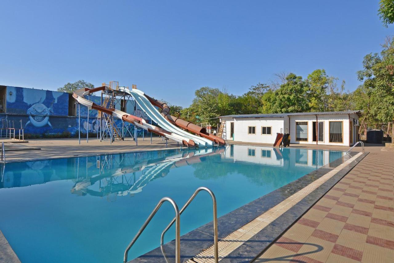 Oyo Midway Park Resort Atgaon Eksteriør billede